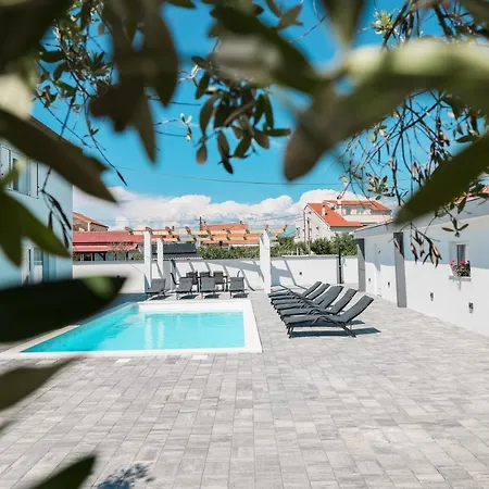 Villa Matea Nin Exterior photo